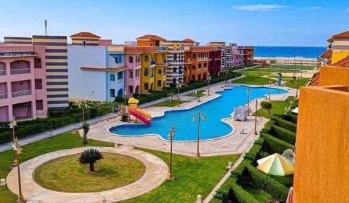 One-Bedroom Apartment with Pool View