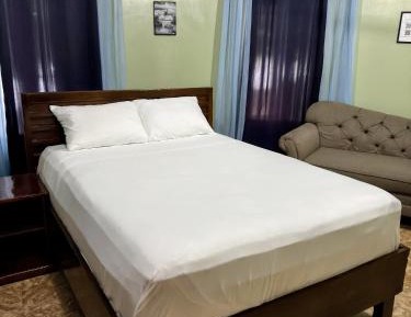 Queen Room with Garden View
