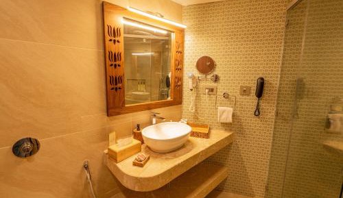 Double Room with Balcony and Sea View
