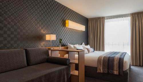 Executive King Room with Sofa Bed - Non-Smoking