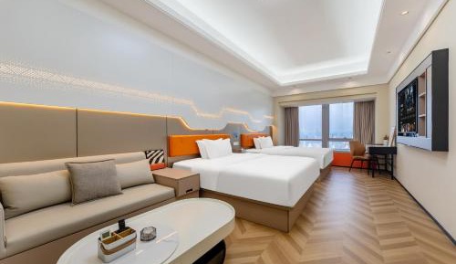 Twin Room with View