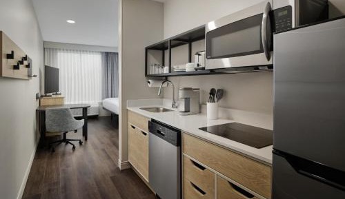 King Studio Suite