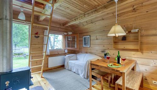 Apartment with Mountain View