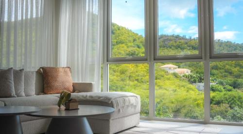 Two-Bedroom Apartment with Balcony and Sea View