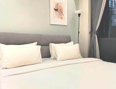 Two-Bedroom Apartment with City View