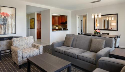 Two-Bedroom Apartment - Non-Smoking