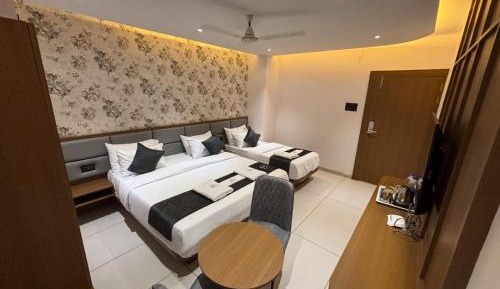 Deluxe Family Room