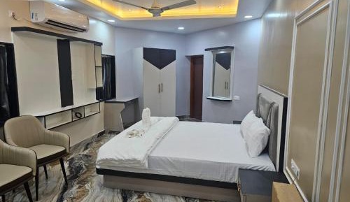 Deluxe King Room