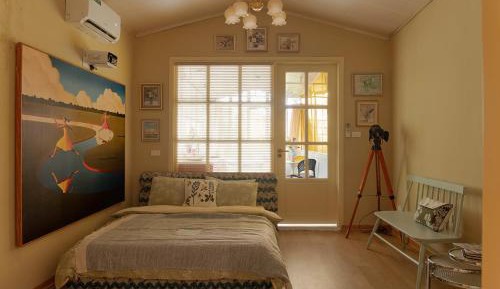 Deluxe Queen Room