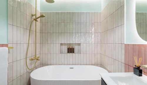 Deluxe Double Room with Bath