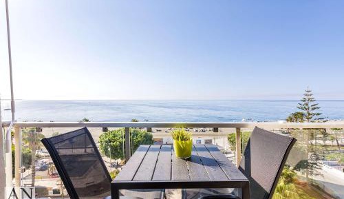 Two-Bedroom Apartment with Terrace and Sea View