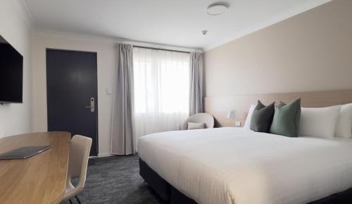 Executive Queen Room