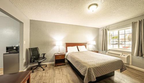 Queen Room