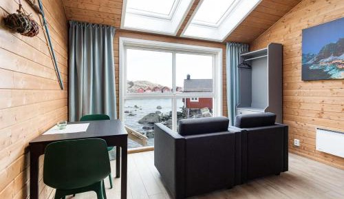 Waterfront Superior One-Bedroom Cottage