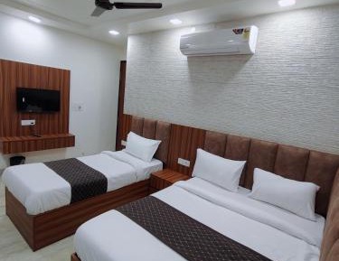 Superior Triple Room