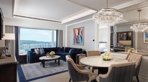 One-Bedroom Charles King Suite with City View - with Hampton Court Access for 2 person