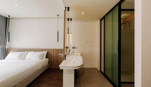 Superior King Room