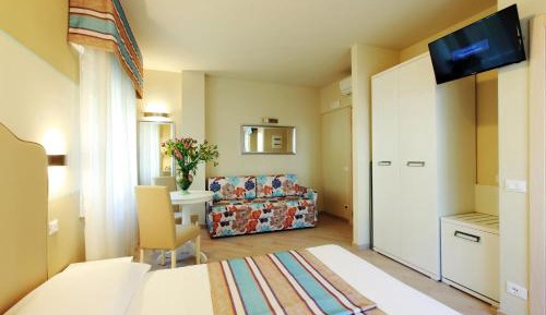 Superior Junior Suite