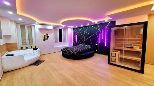 King Room with Spa Bath
