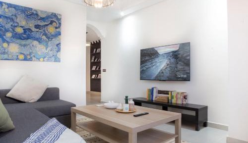 Two-Bedroom Deluxe Apartment with Balcony