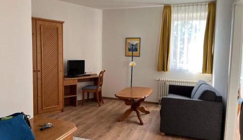 Room #33146003
