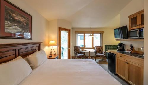 King Suite with Spa Bath