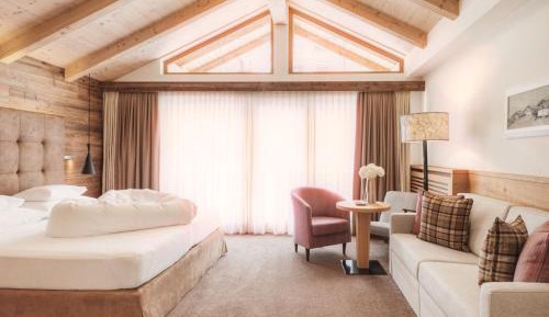 Deluxe Junior Suite