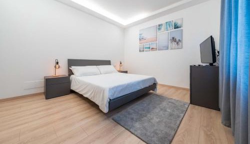 One-Bedroom Superior Apartment