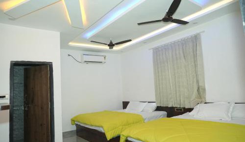Deluxe Family Suite