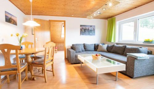 Three-Bedroom Apartment with Bathroom