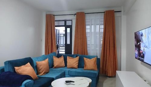 Apartment with Mountain View