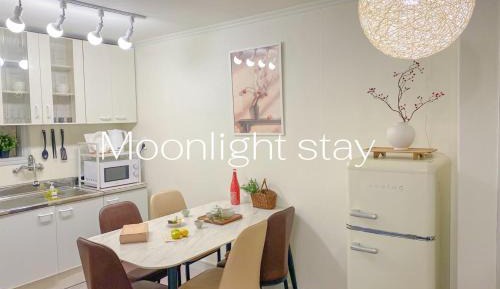 Three-Bedroom Standard Apartment