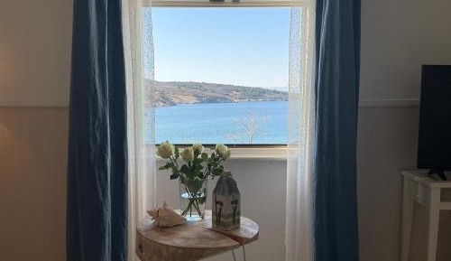 Two-Bedroom Apartment with Terrace and Sea View