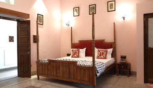 Superior King Suite
