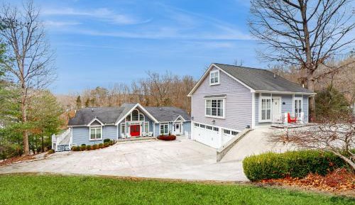 Six-Bedroom House