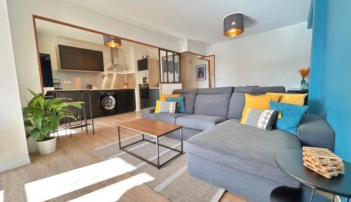 Two-Bedroom Apartment with Balcony and Terrace