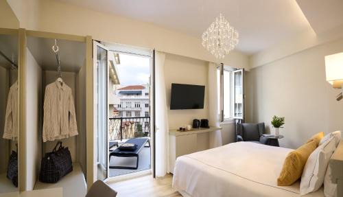 Queen Studio with Balcony 
