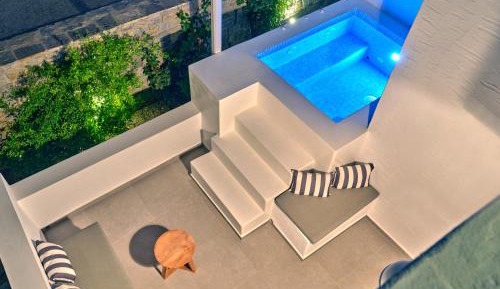 Suite with Hot Tub
