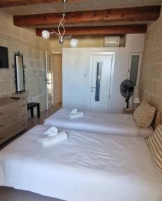 Twin Room with Private Bathroom
