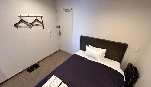 Small Double Room - Smoking