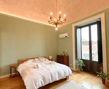 Two-Bedroom Deluxe Apartment with Balcony