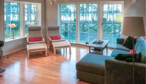 Three-Bedroom Holiday Home 