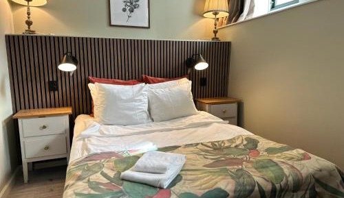 Double Room with Shared Bathroom