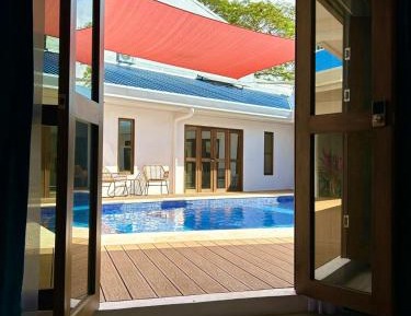 Queen Room with Pool View