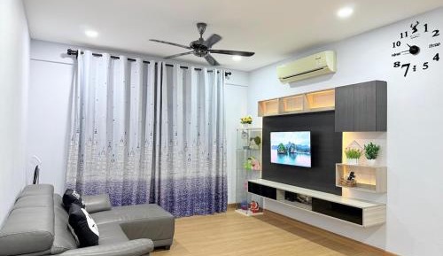 Two-Bedroom Apartment with City View