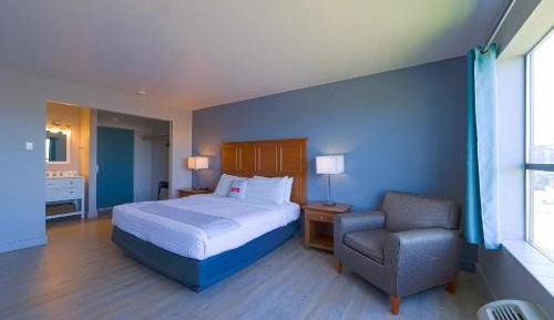 King Bed - Limited Ocean view	