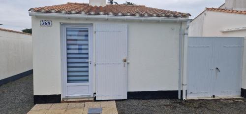 One-Bedroom House