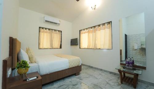 Double Room with Shared Bathroom