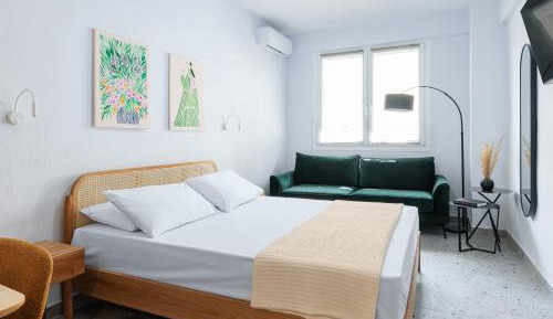 Deluxe One-Bedroom Apartment