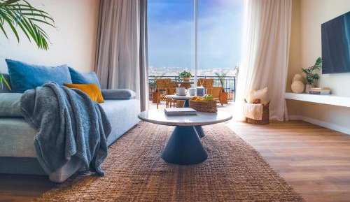 Family Room with Sea View